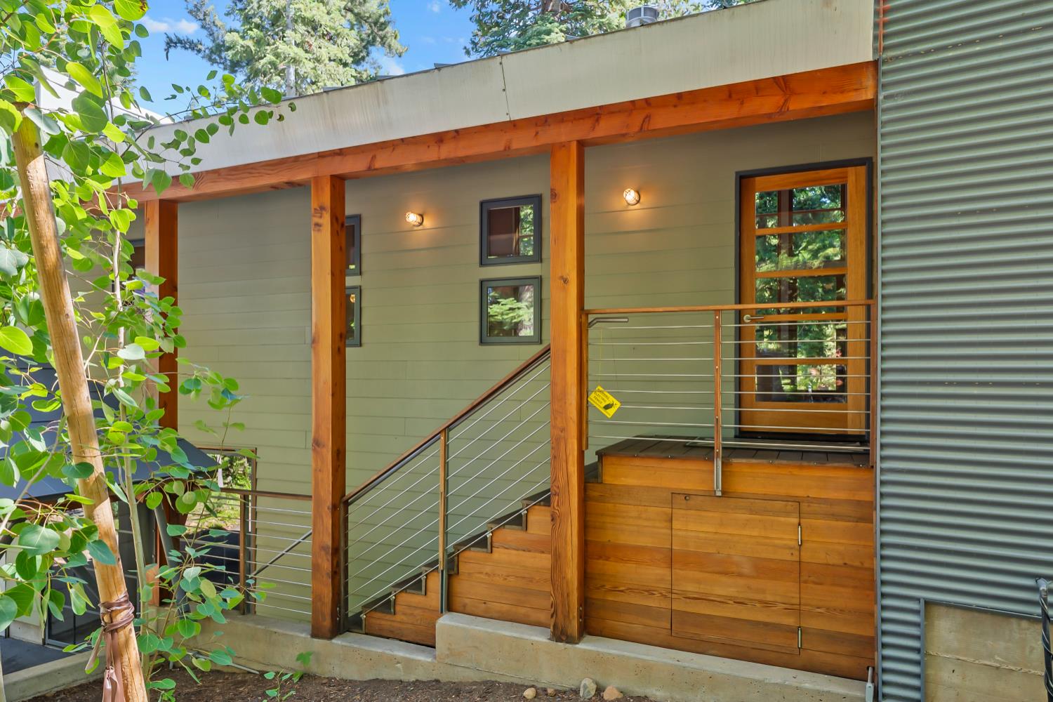375 Bow Road