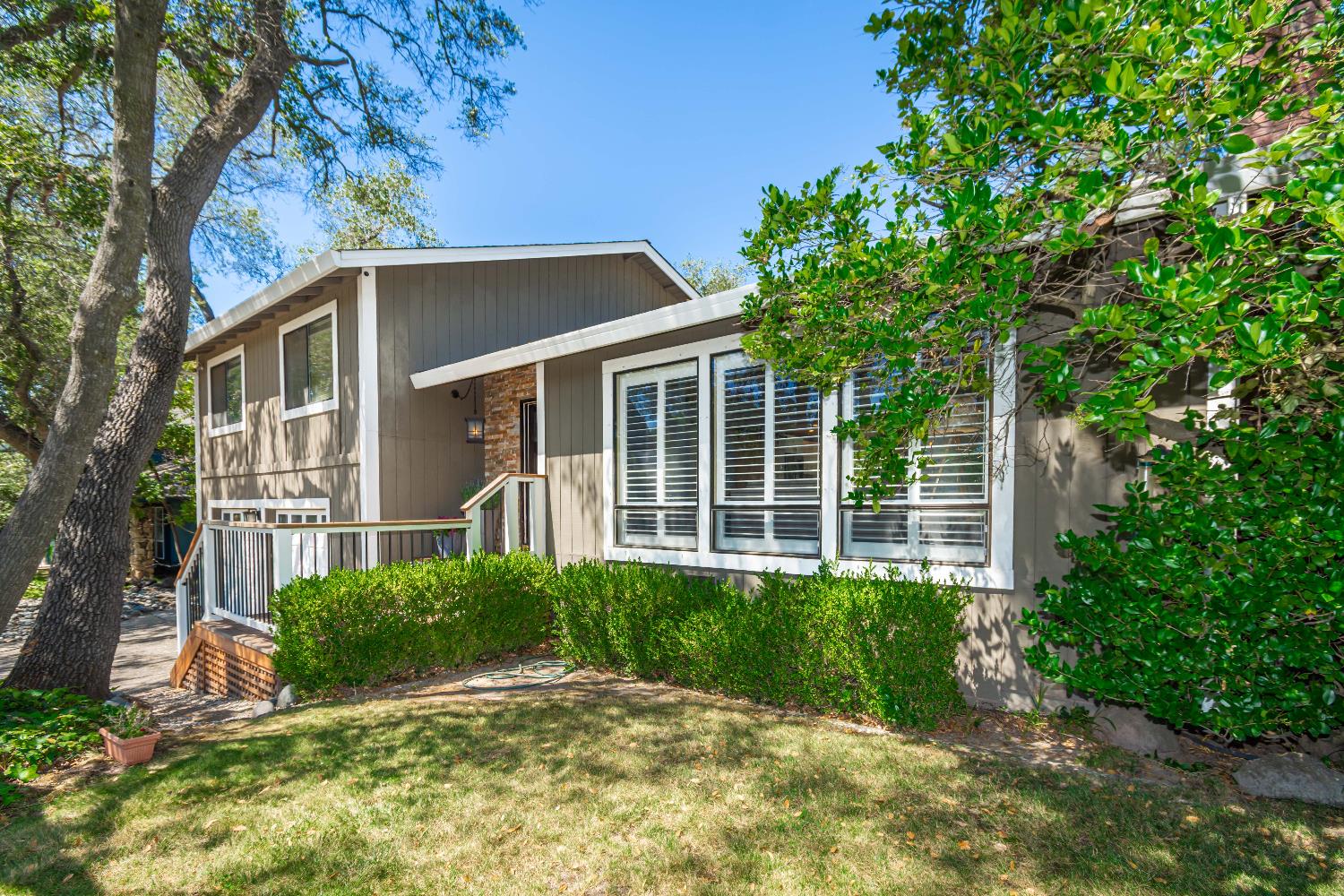 7537 Dove Court