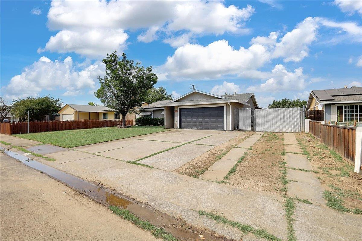 1769 Kenwood Way