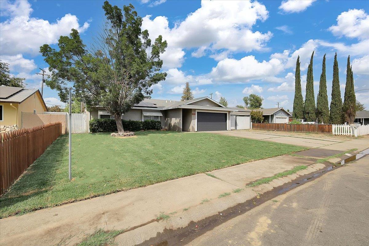 1769 Kenwood Way