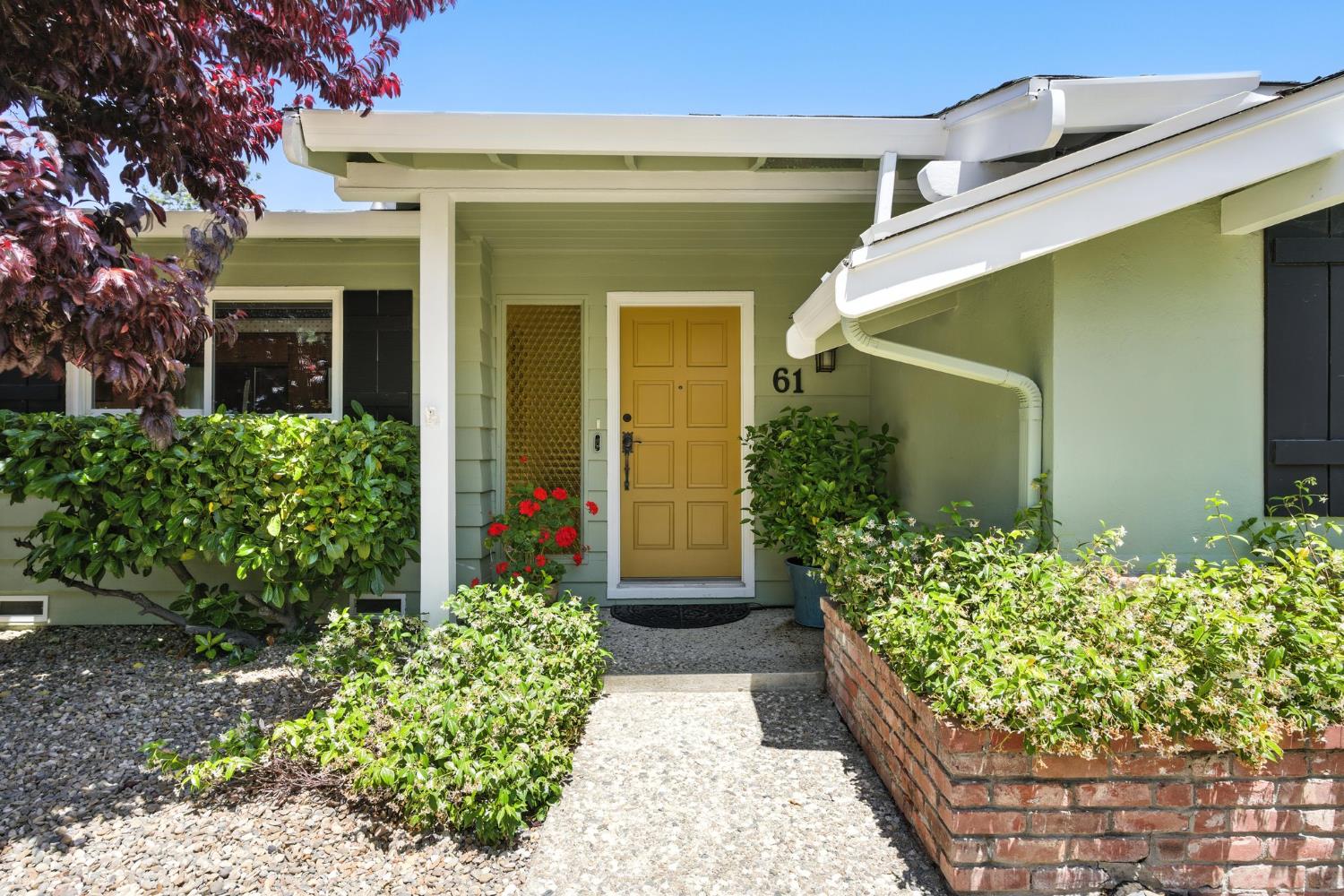 61 Corliss Drive