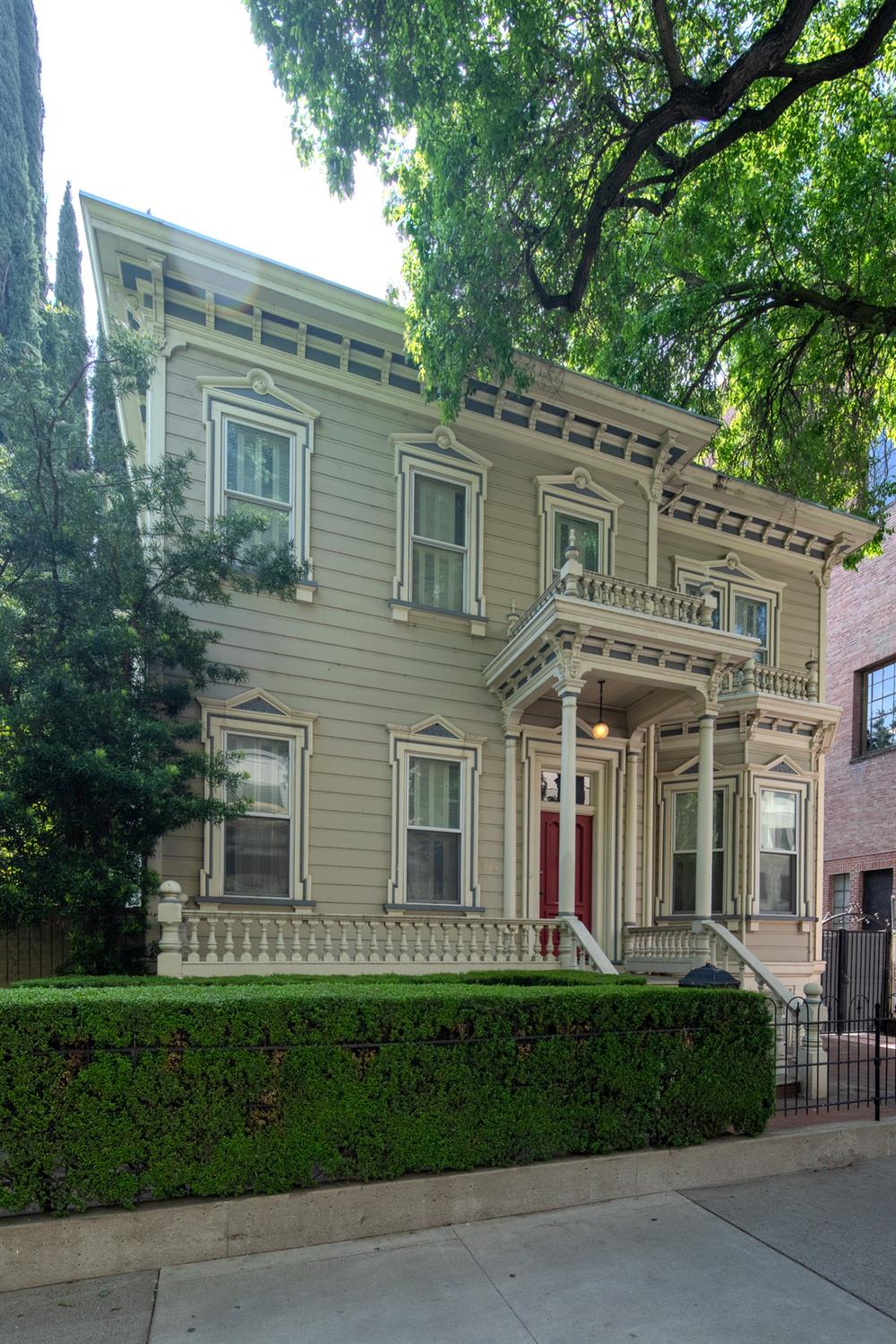 915 11th Street