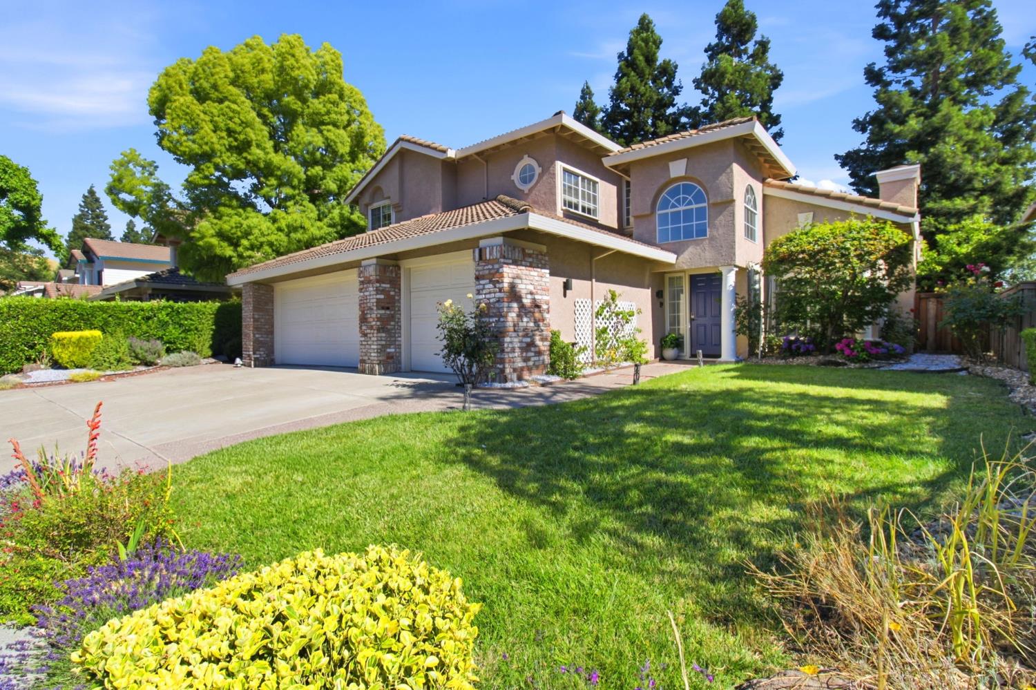 3480 Shadow Creek Drive