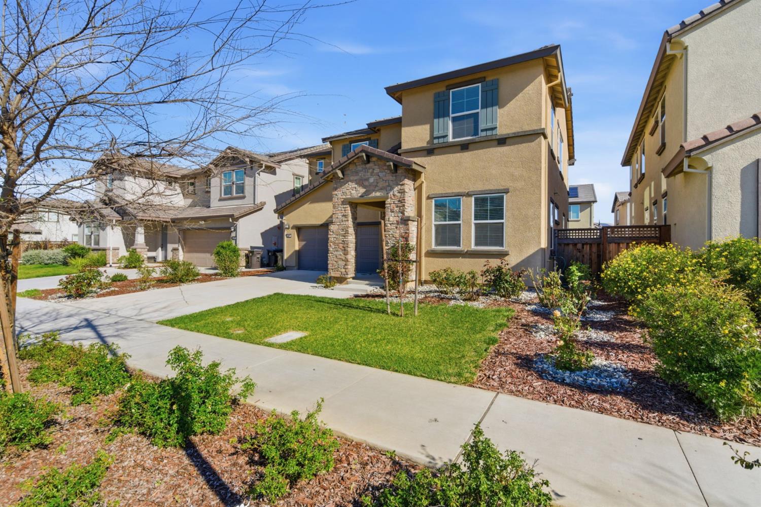 3085 Garden Farms Avenue