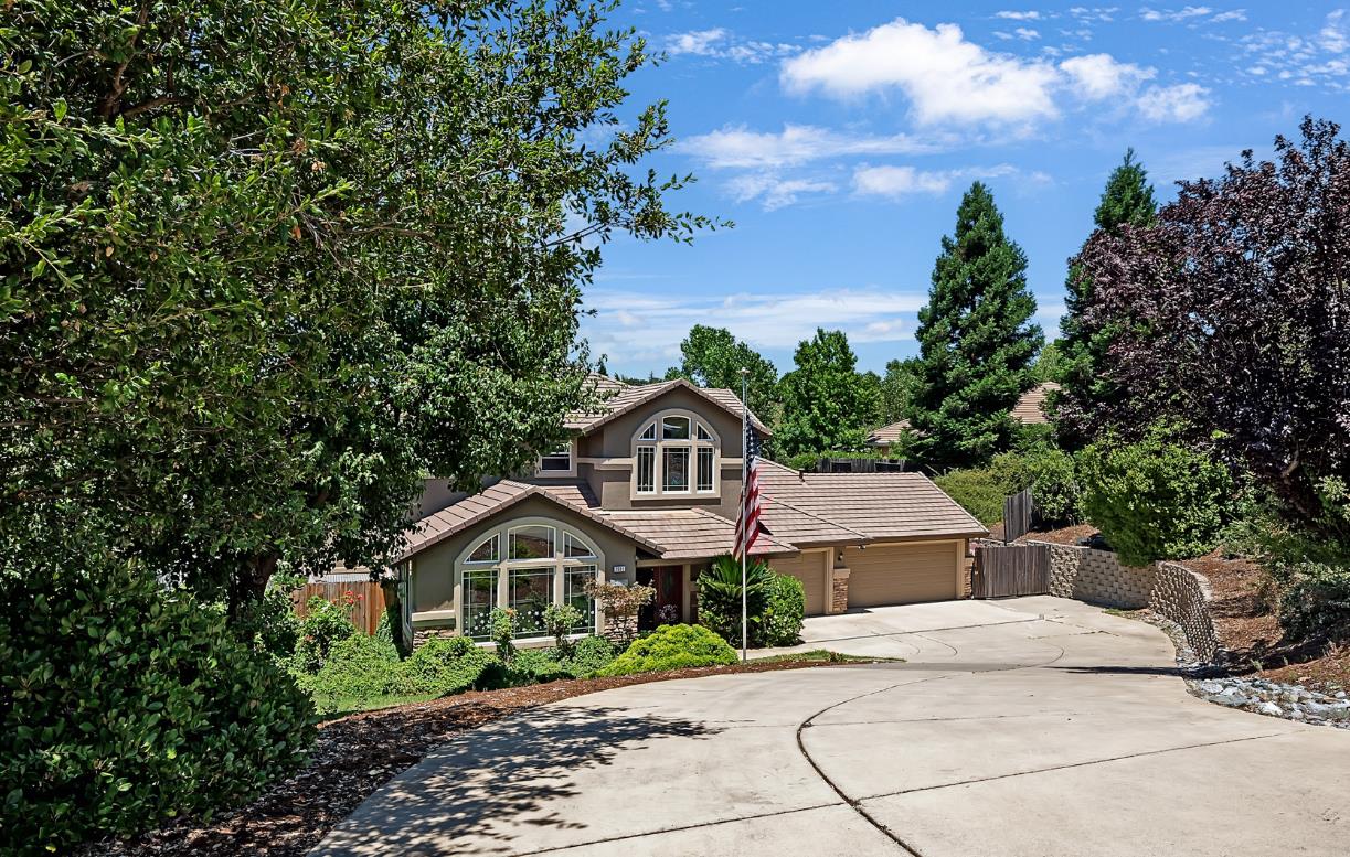 3505 Lambeth Drive