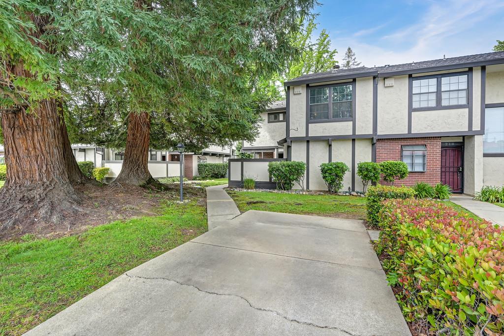 212 Wales Drive