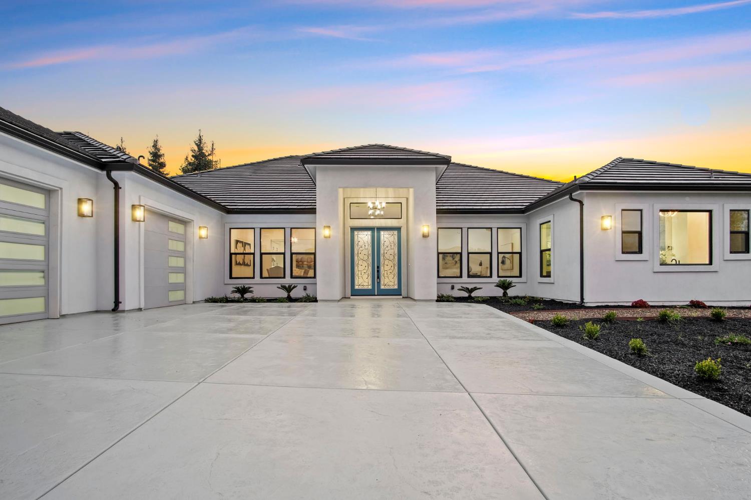 10221 Savannah Court