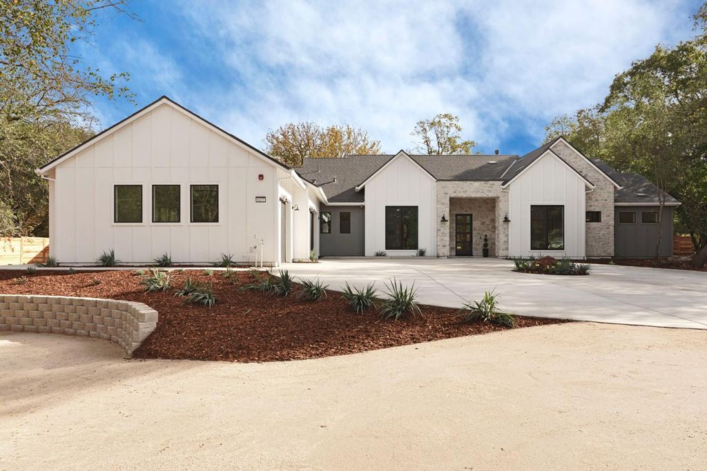 Photo of 4177 Laird Road, Loomis, CA 95650 (MLS # 225141286)