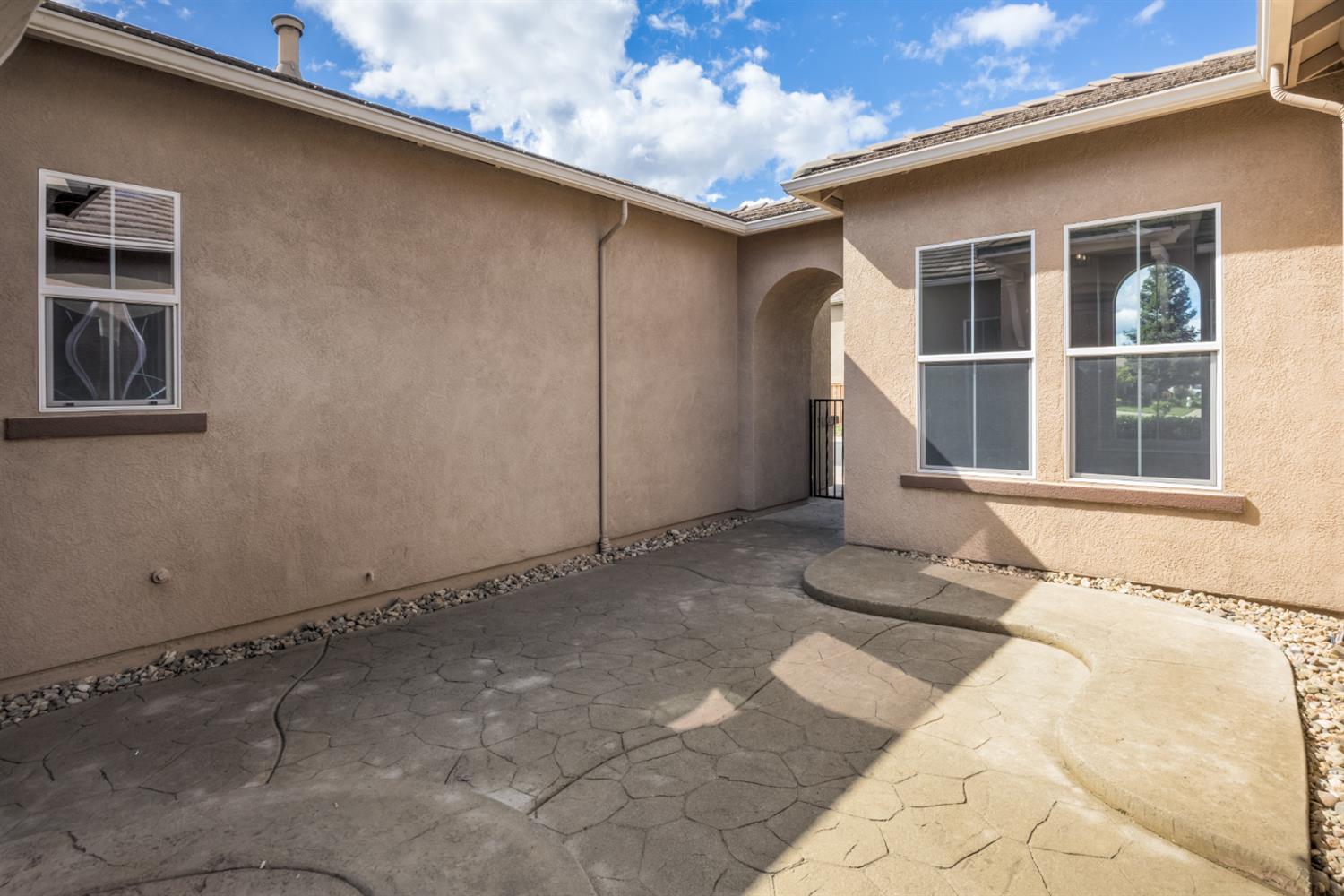 9422 Rhone Valley Way