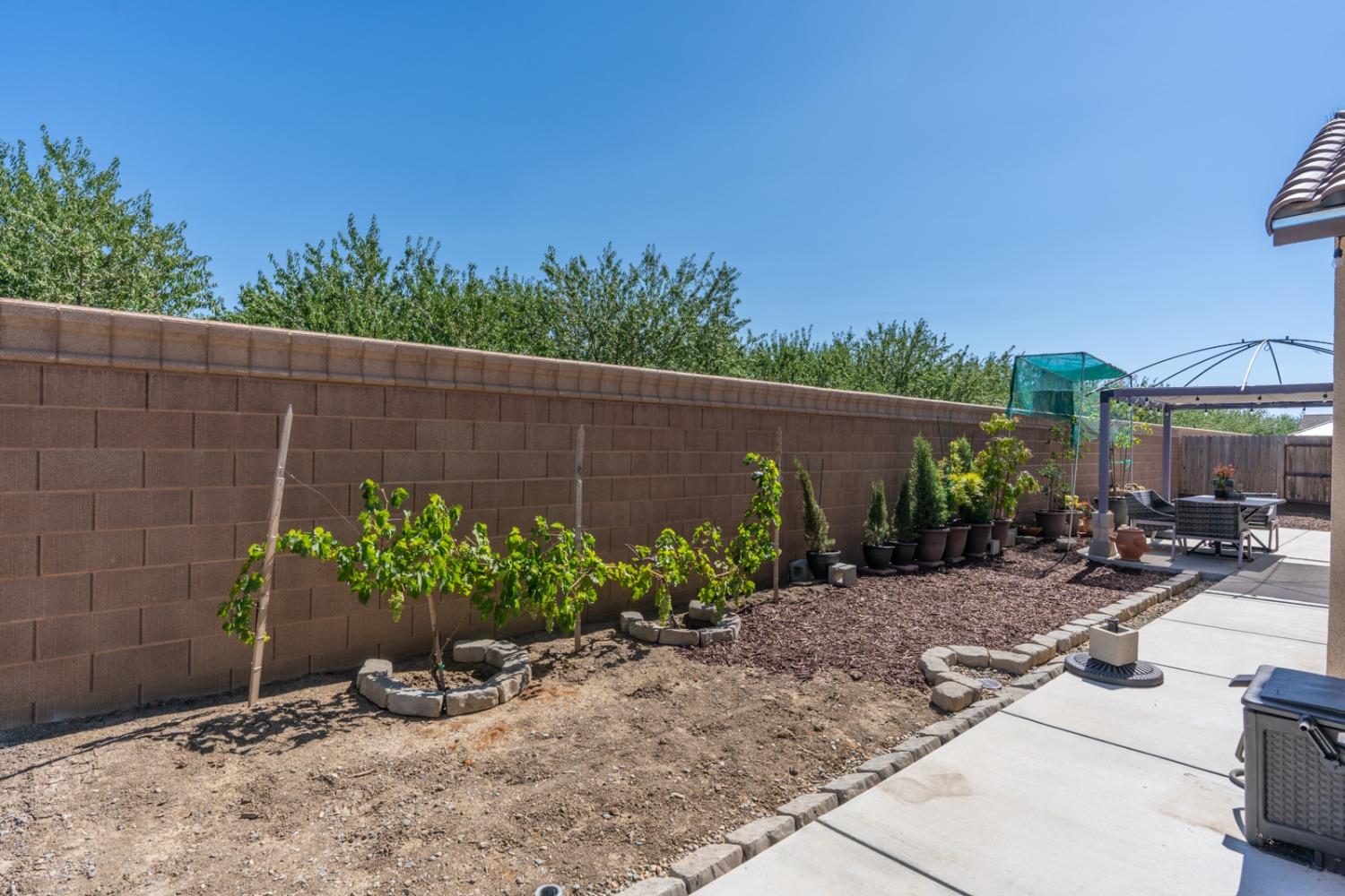 Los Banos, California 93635, United States, 3 Bedrooms Bedrooms, ,2 BathroomsBathrooms,Residential,Active,52864