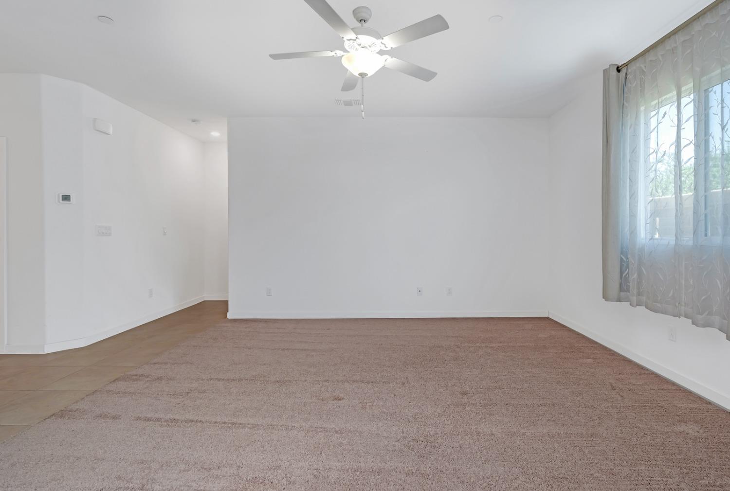 Los Banos, California 93635, United States, 3 Bedrooms Bedrooms, ,2 BathroomsBathrooms,Residential,Active,52864