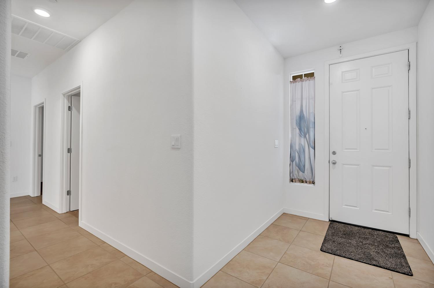 Los Banos, California 93635, United States, 3 Bedrooms Bedrooms, ,2 BathroomsBathrooms,Residential,Active,52864