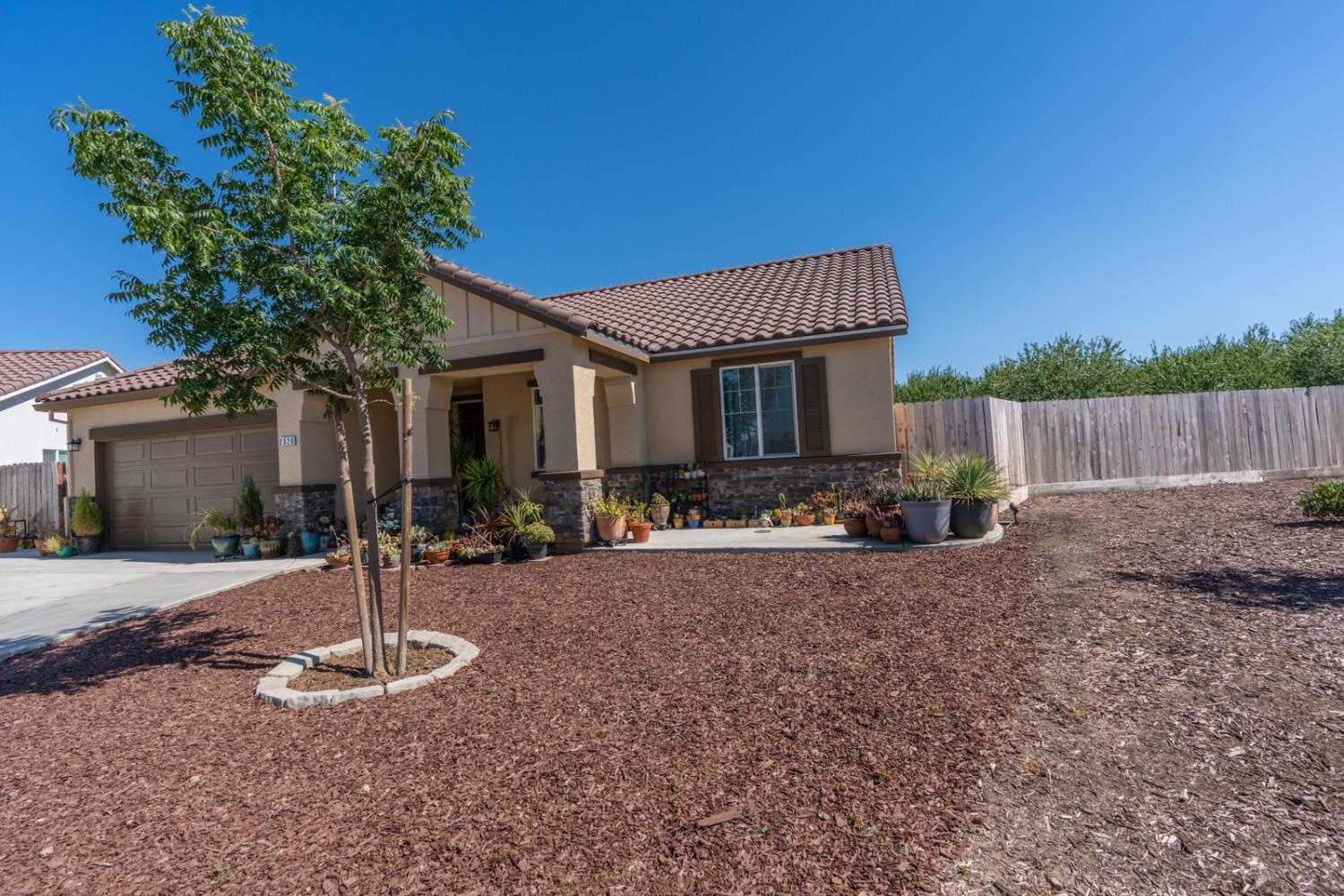 Los Banos, California 93635, United States, 3 Bedrooms Bedrooms, ,2 BathroomsBathrooms,Residential,Active,52864