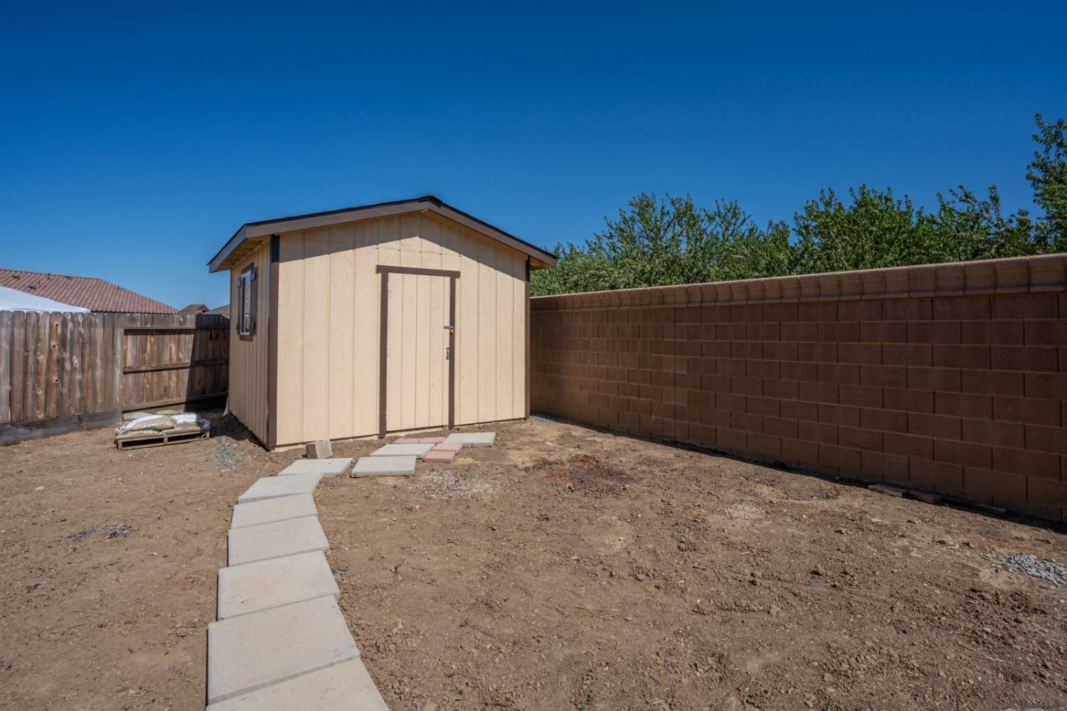 Los Banos, California 93635, United States, 3 Bedrooms Bedrooms, ,2 BathroomsBathrooms,Residential,Active,52864