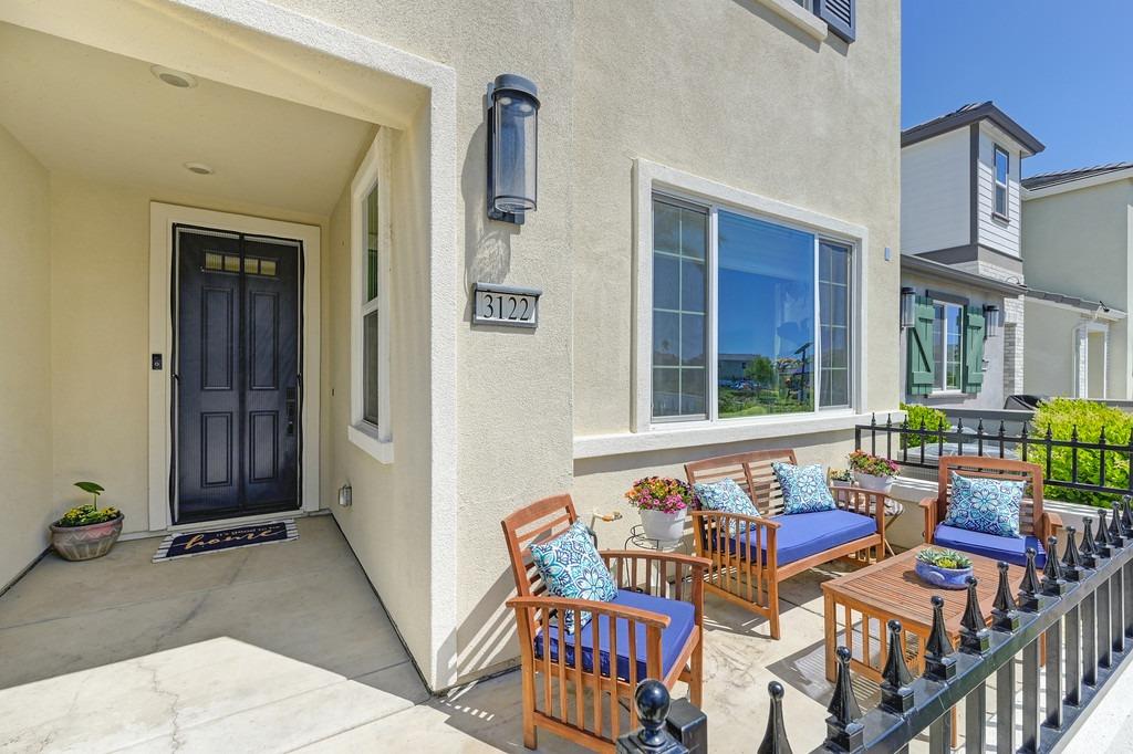 3122 Dove Court