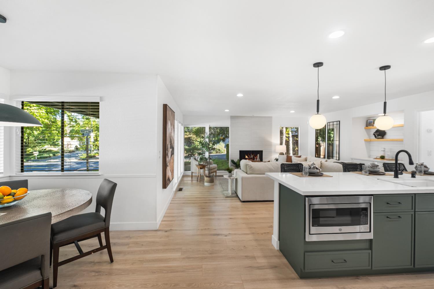 9196 Rolling Tree Lane