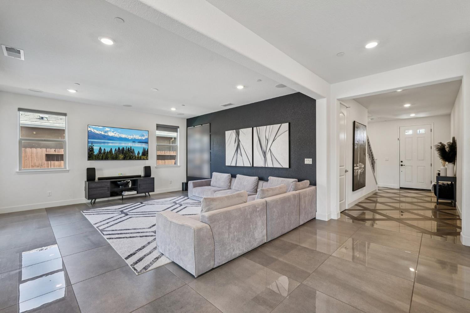 4113 Swing Way
