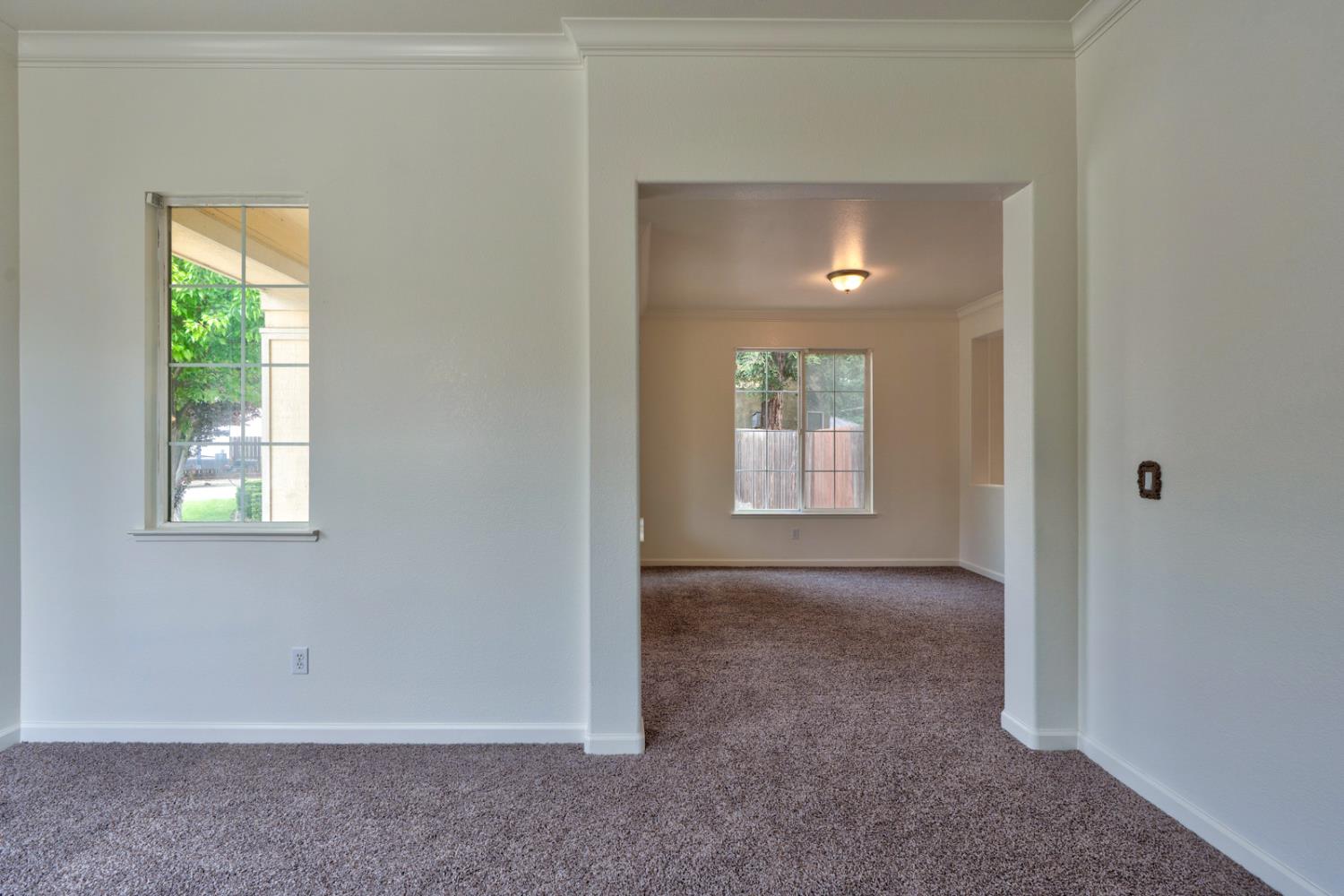 Picture for the property 226040351, 3 beds, 2 baths