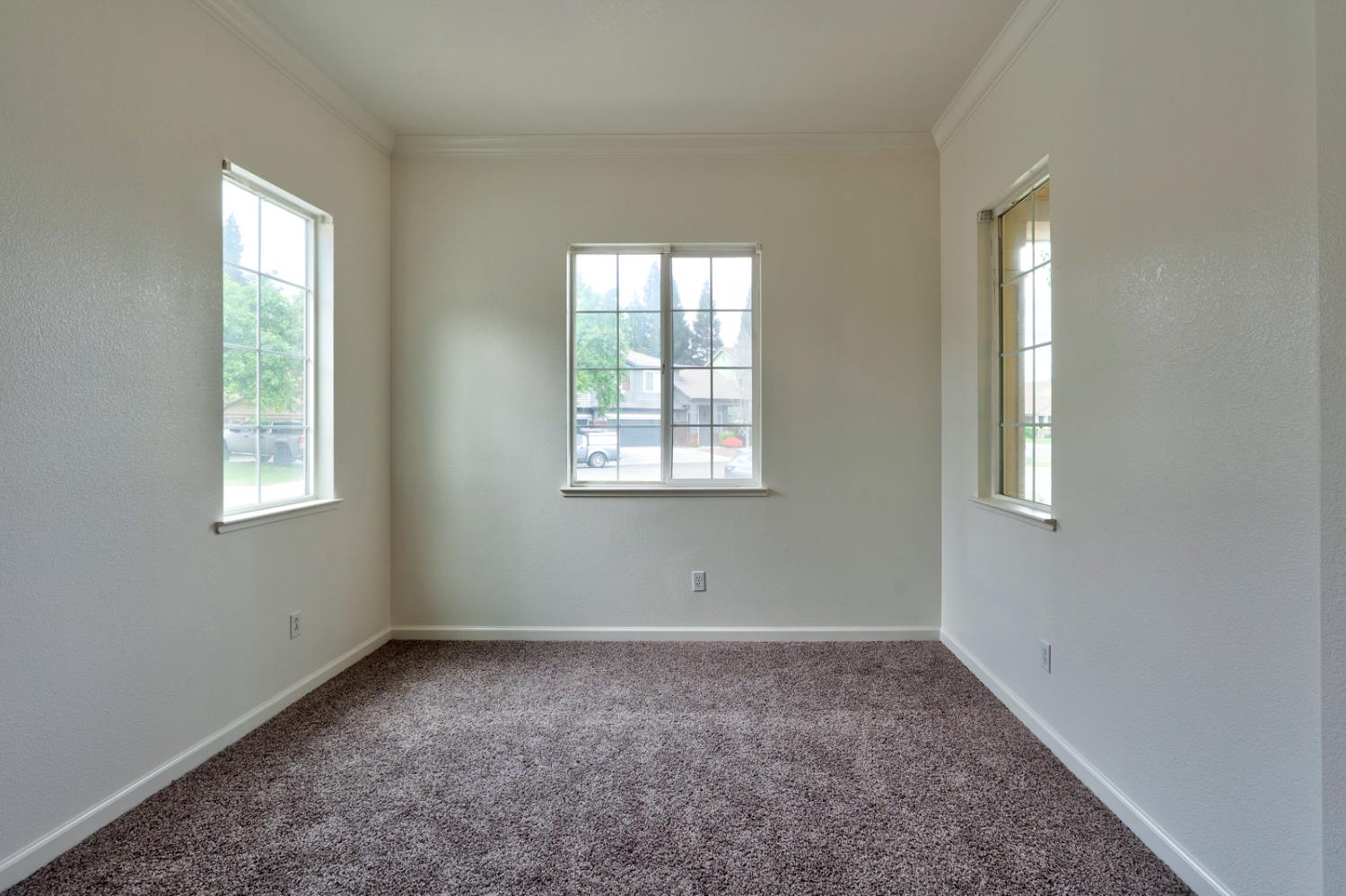 Picture for the property 226040351, 3 beds, 2 baths