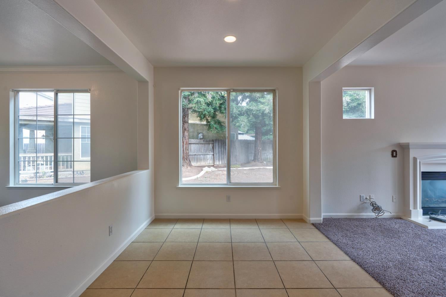 Picture for the property 226040351, 3 beds, 2 baths