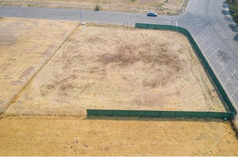 1574 Ackley Circle Oakdale CA 95361