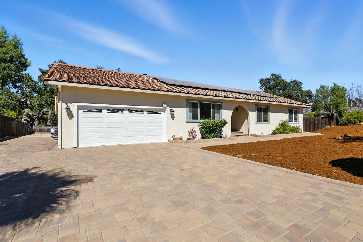 16920 Oak Leaf Drive