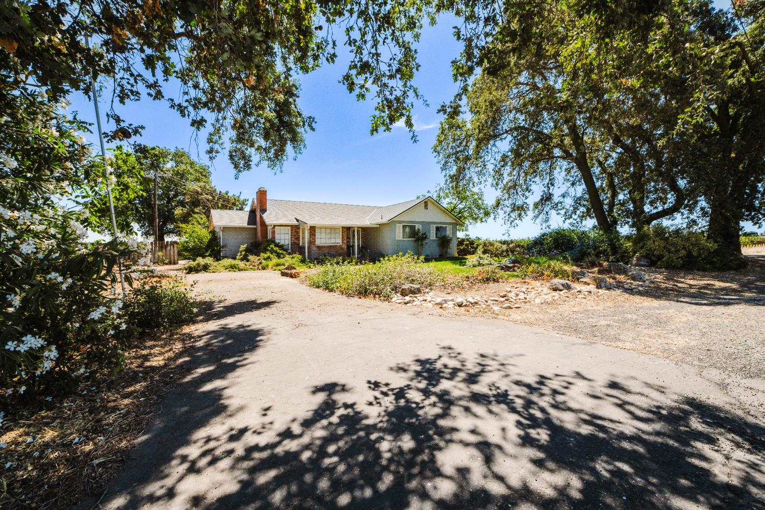 15840 N Devries Road 15740