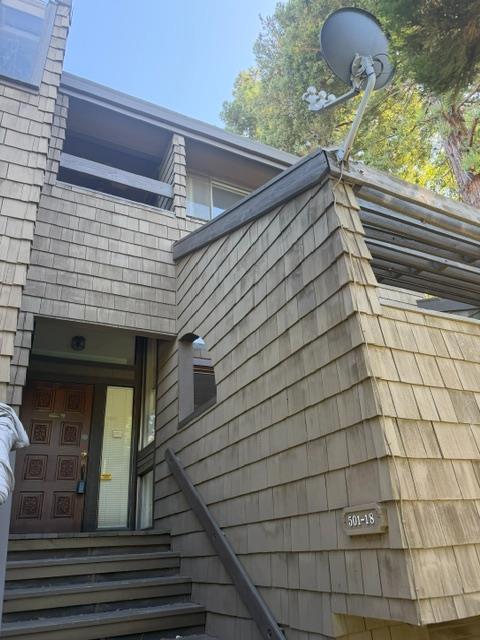 501 Rose Avenue 18