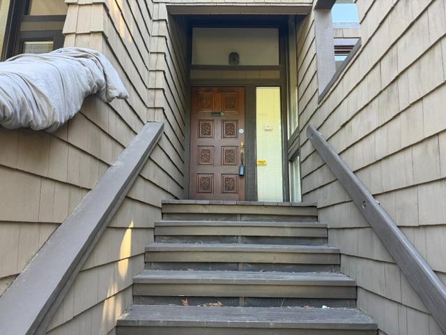 501 Rose Avenue 18