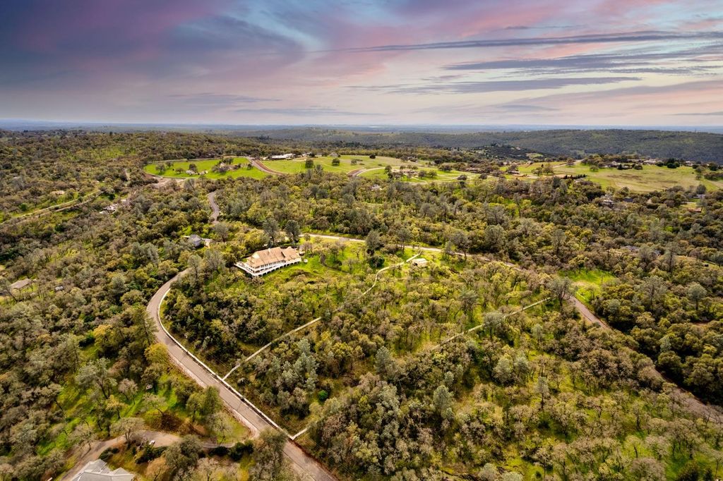 Photo of 4840 Summer Creek Road, Shingle Springs, CA 95682 (MLS # 226030059)