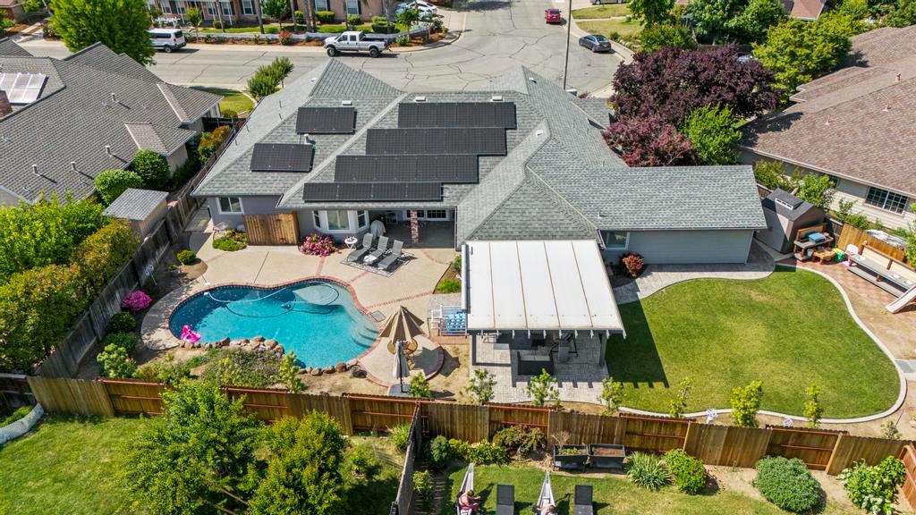 734 Mariner Loop
