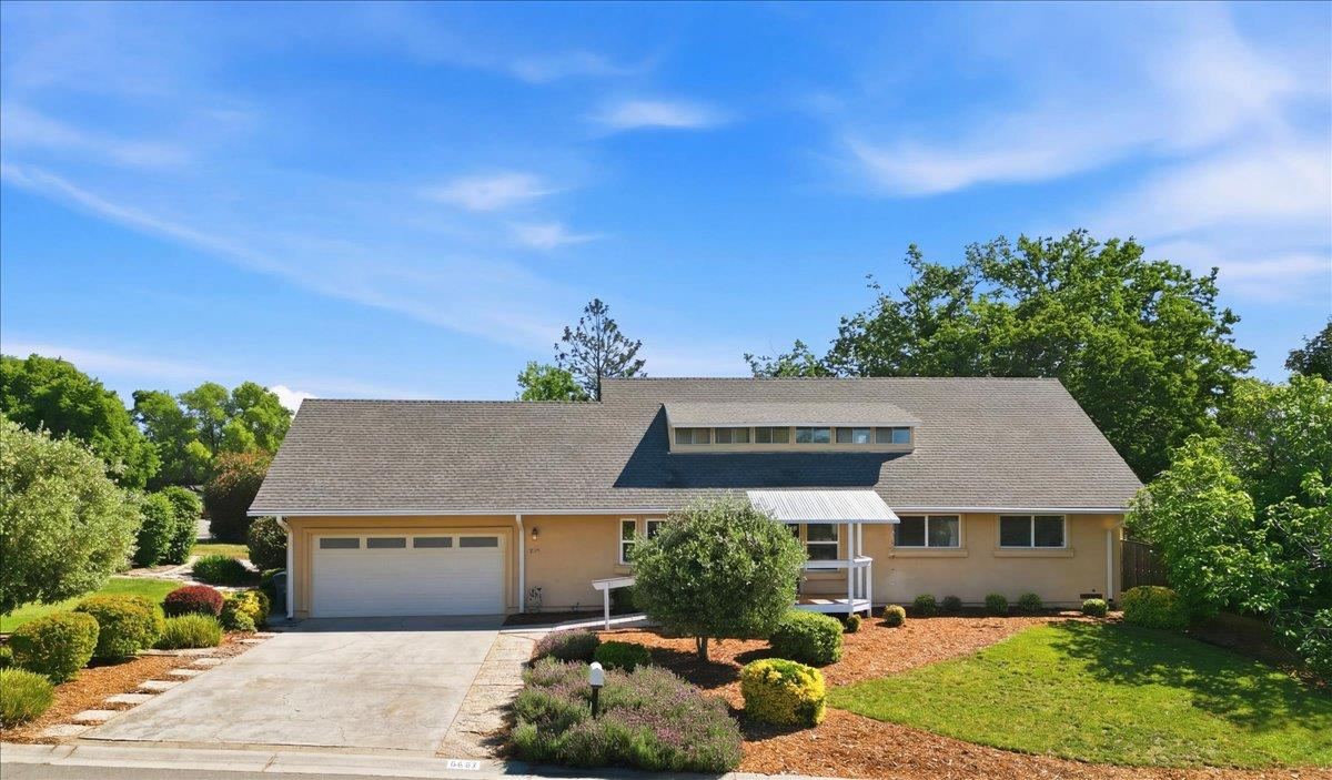 3857 Arrowhead Drive