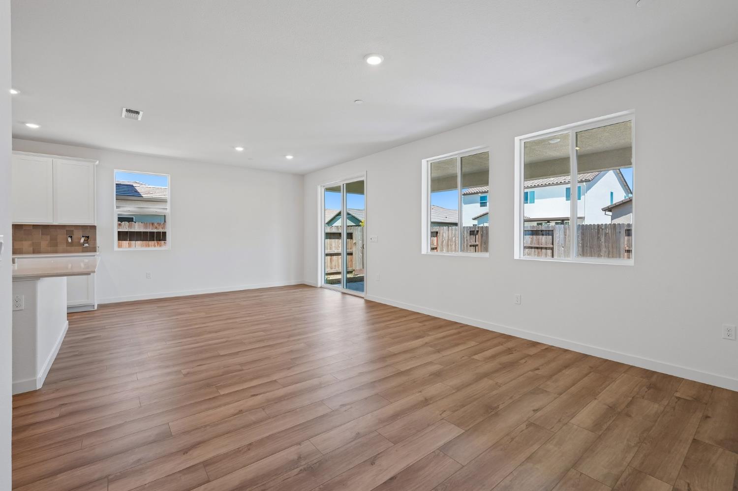 1525 Carp Way