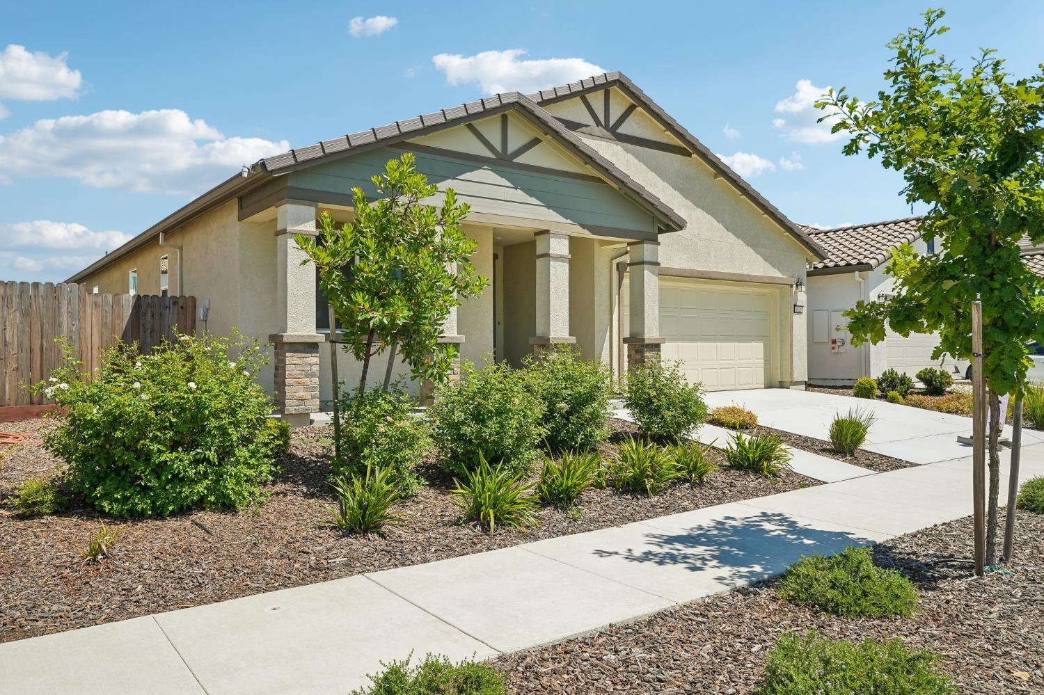 1525 Carp Way