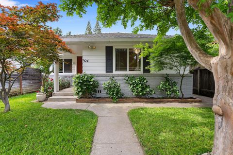 924 9th Avenue Sacramento CA 95818