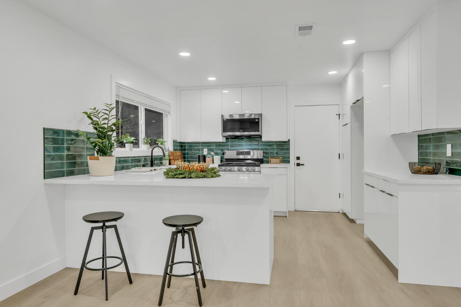 6512 Woodhurst Court