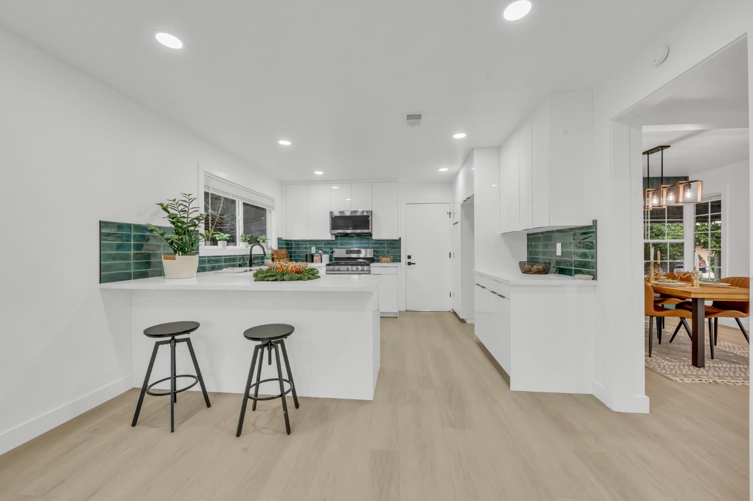 6512 Woodhurst Court