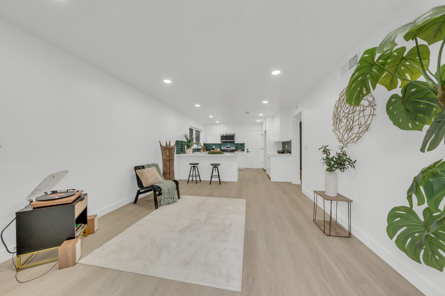 6512 Woodhurst Court