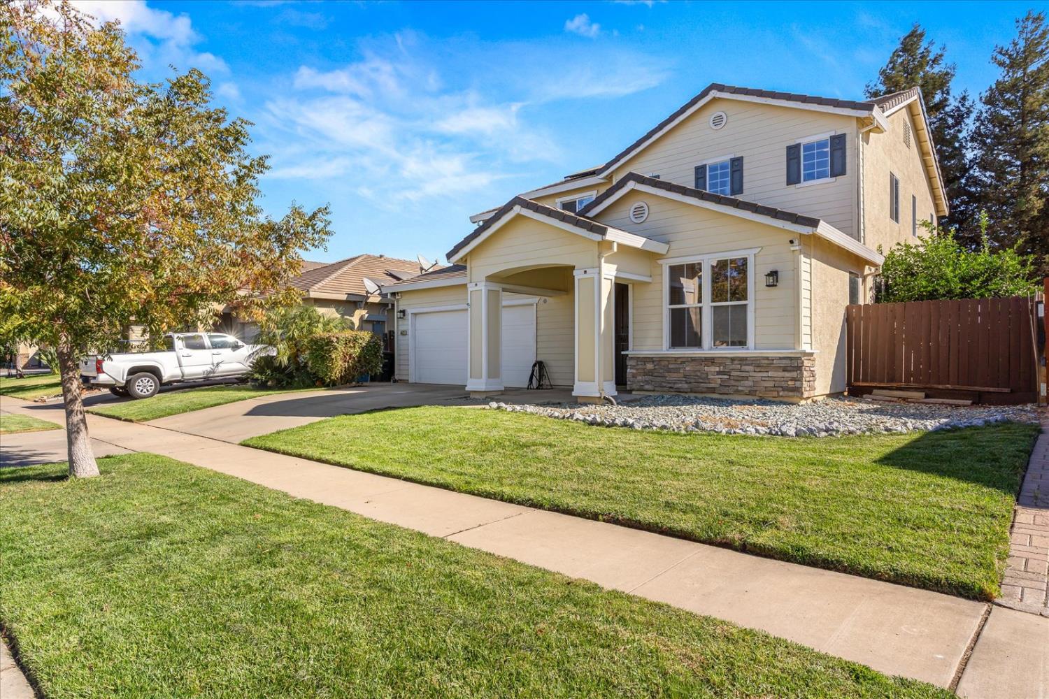 5523 Ravine
