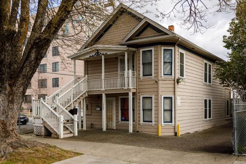 1823 11th Street Sacramento CA 95811