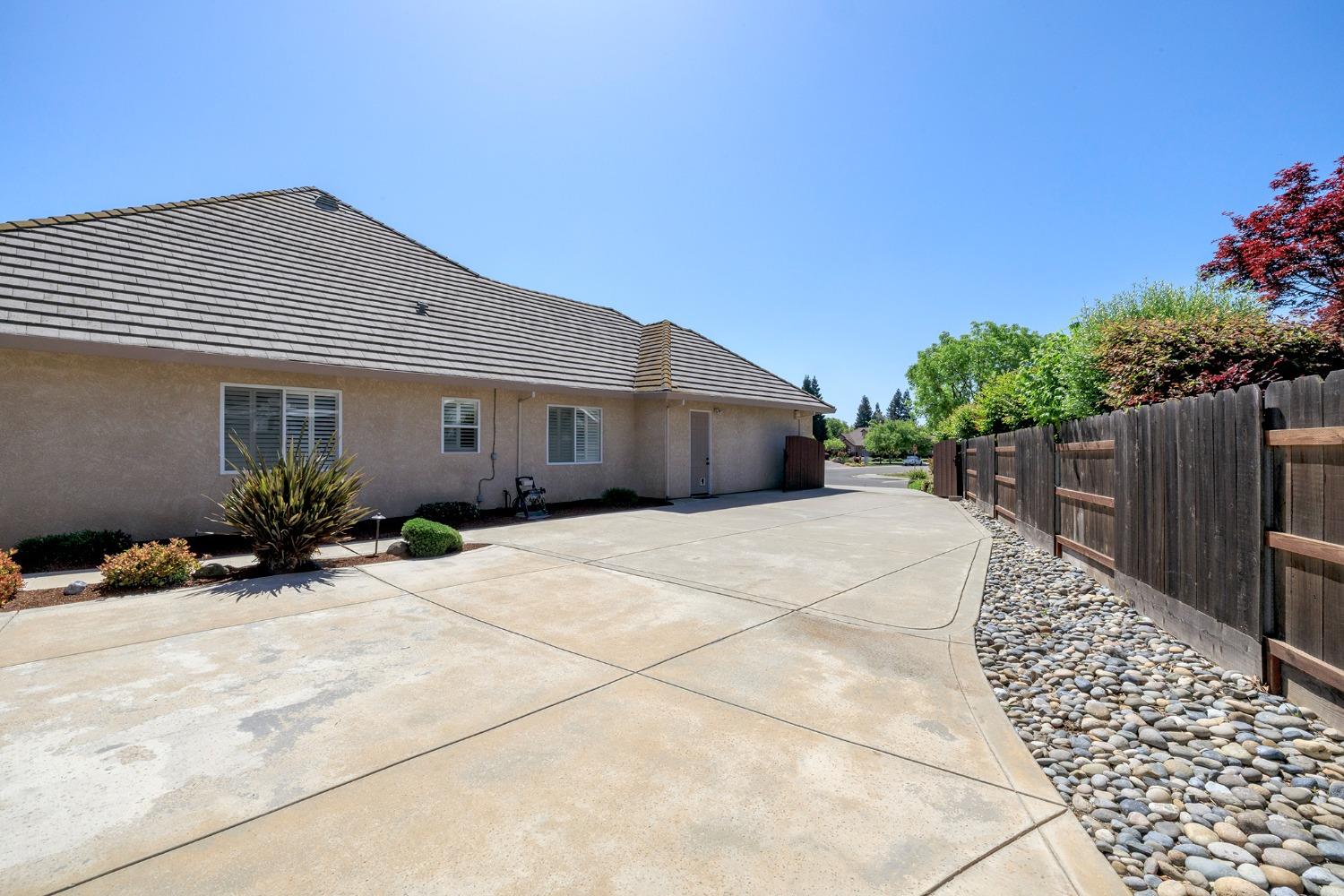 11325 Wild Oak Drive