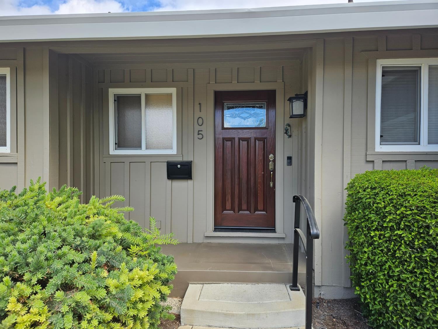 105 Toyon Drive