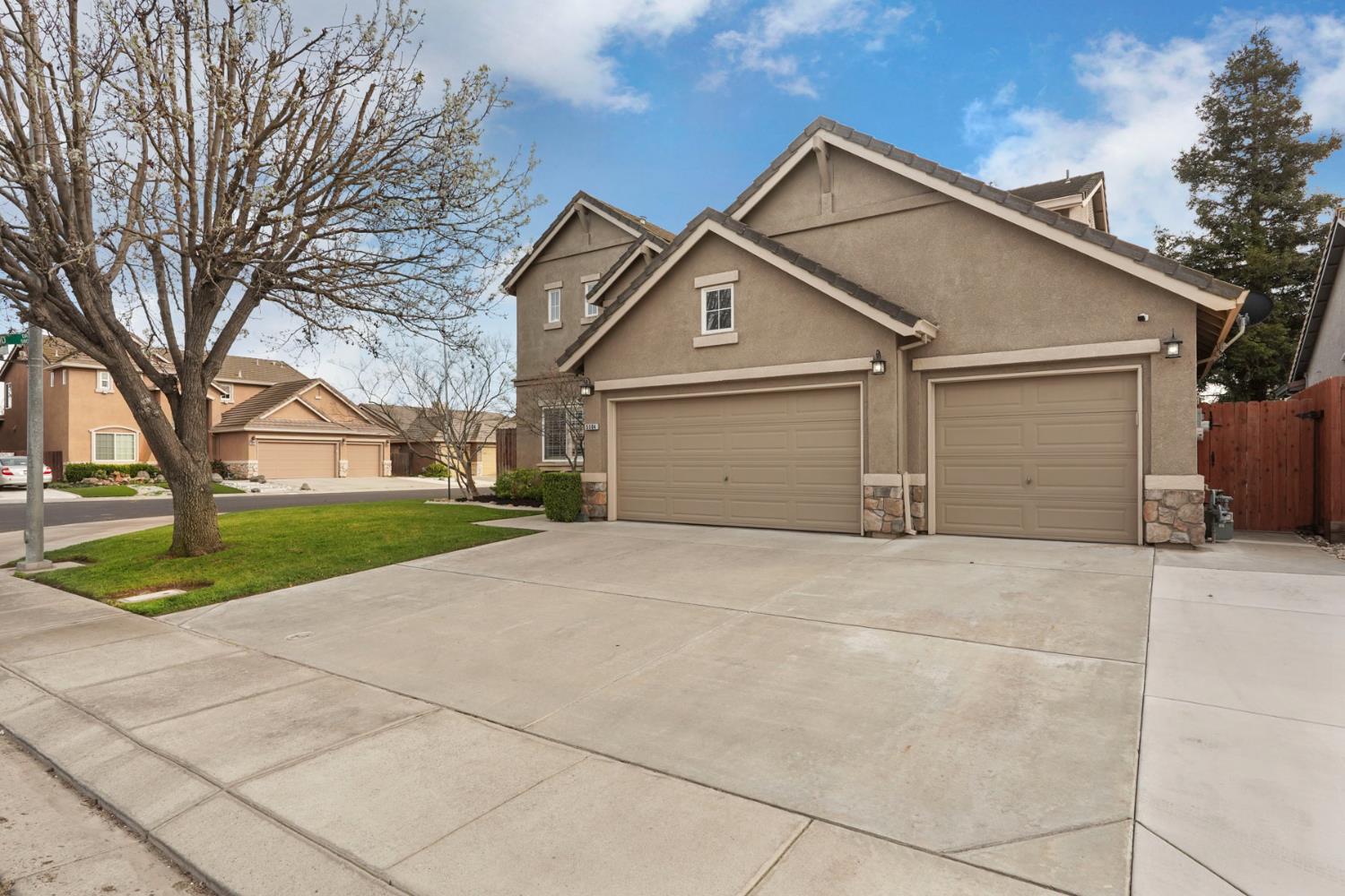 5504 Cypress Creek Way