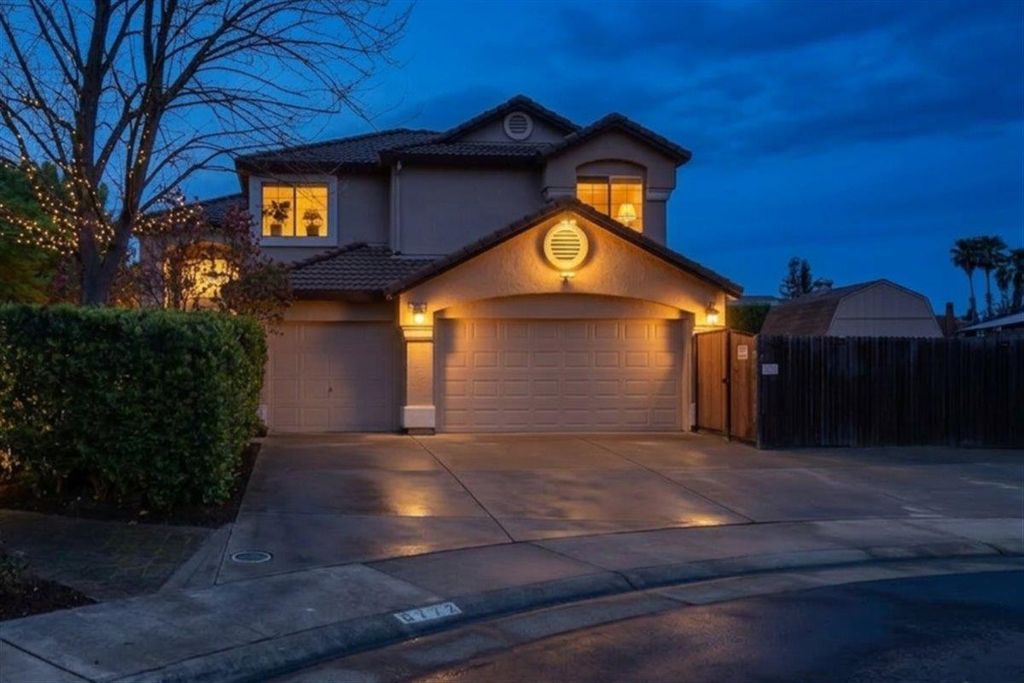 Photo of 8772 Newry Court, Elk Grove, CA 95624 (MLS # 226031713)