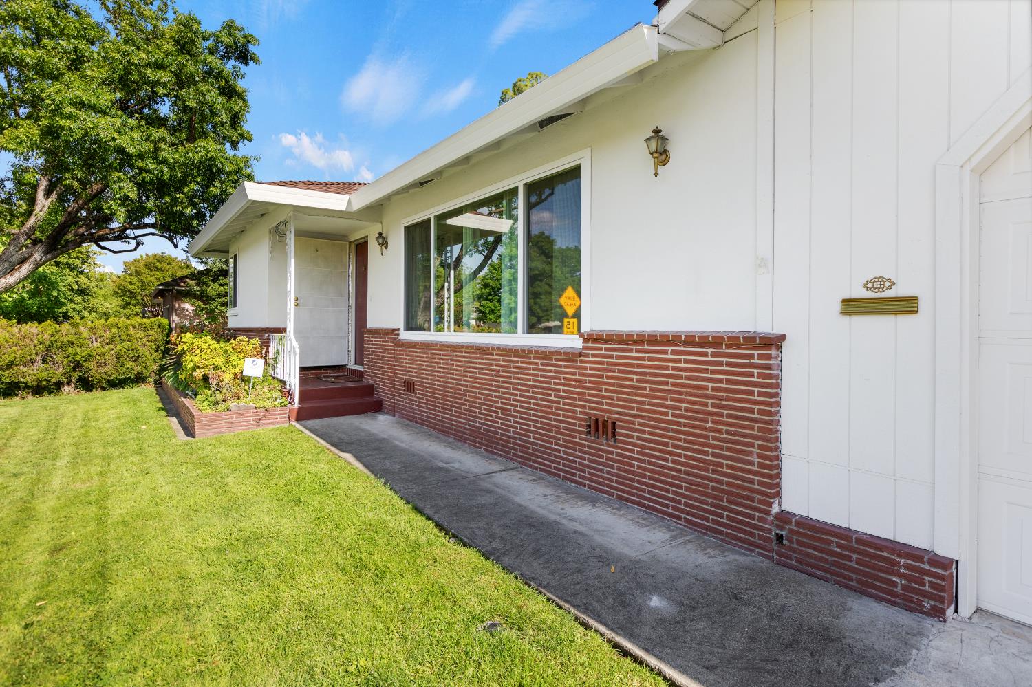 1824 Maryal Drive