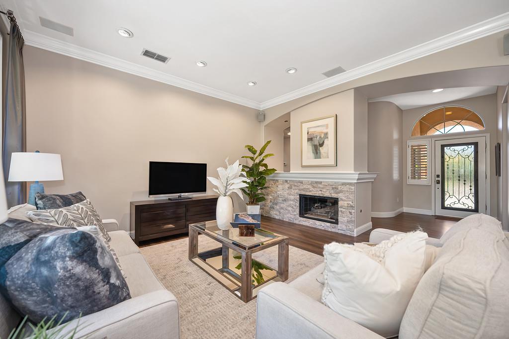 5132 Redbud Grove Lane