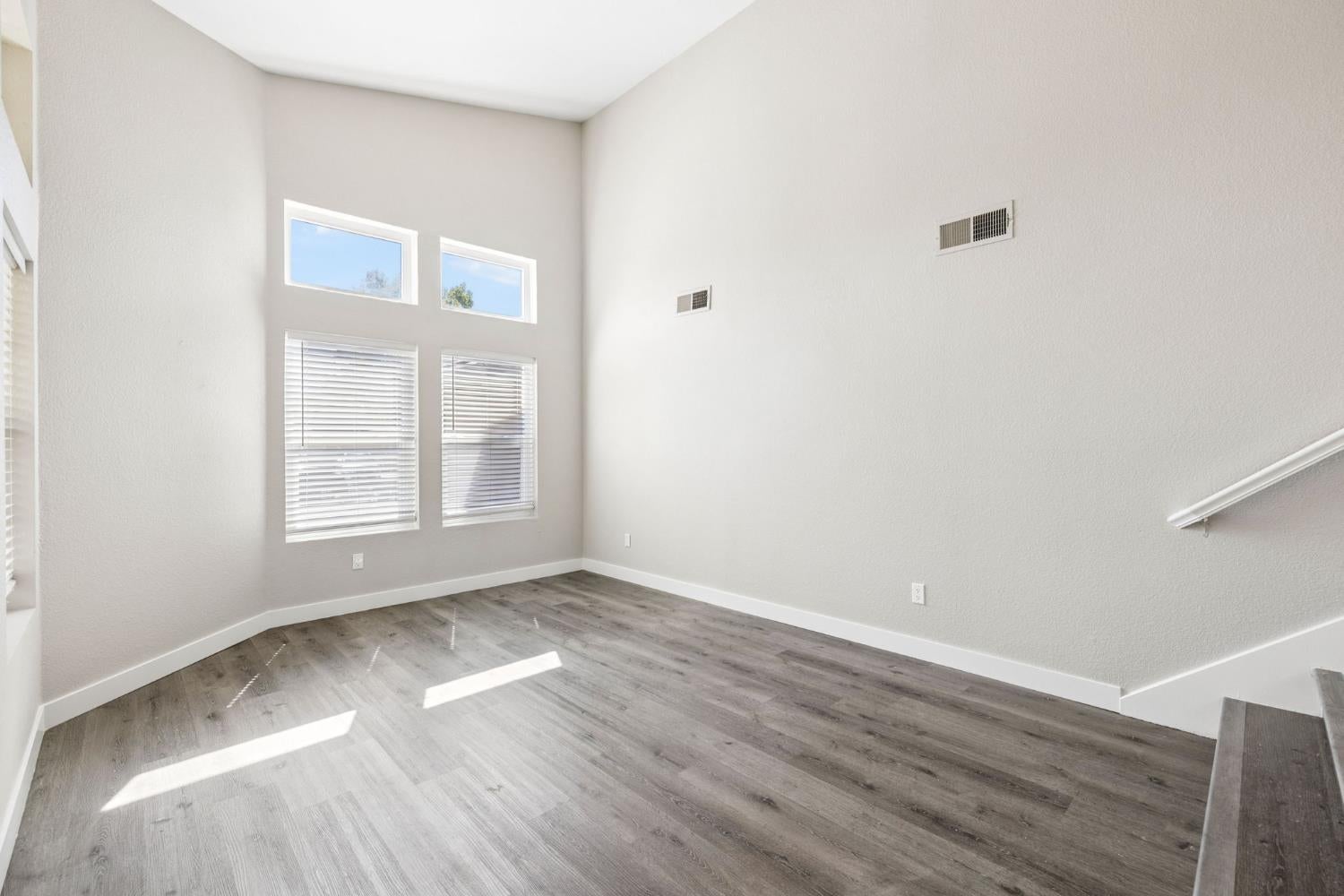 5017 Gopherglen Court