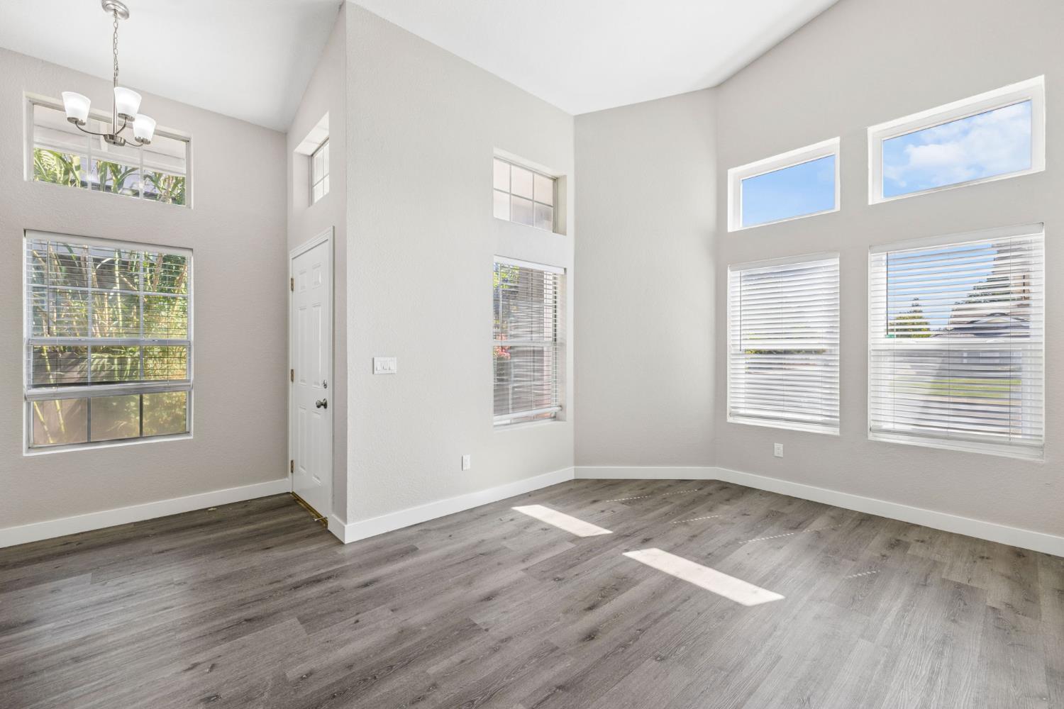 5017 Gopherglen Court