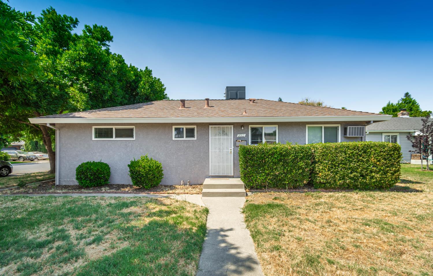 1021 Sycamore Avenue