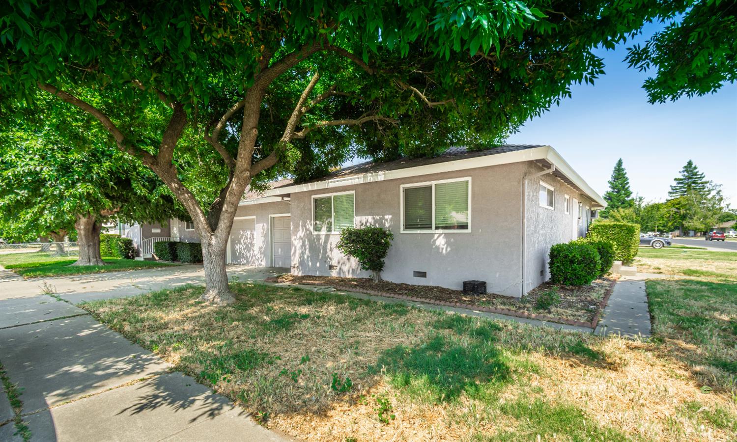 1021 Sycamore Avenue